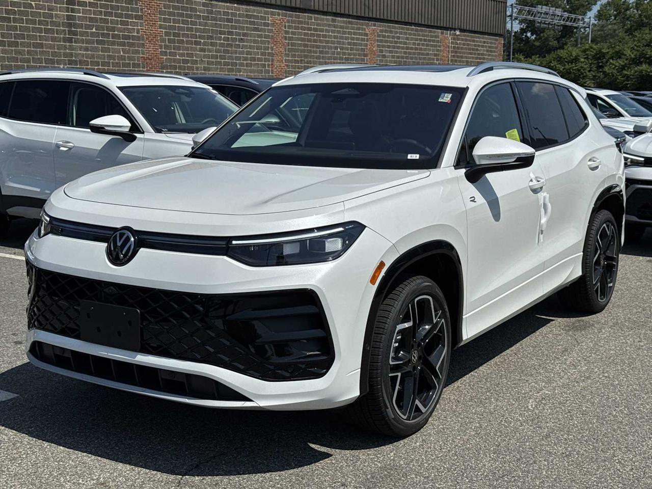2025 Volkswagen Tiguan SEL R-Line Medford MA