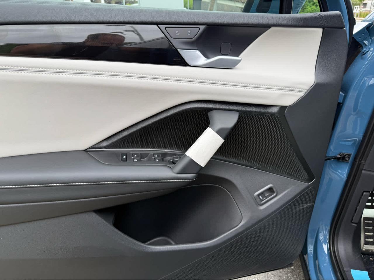 2025 Volkswagen Tiguan SEL R-Line Wellesley MA