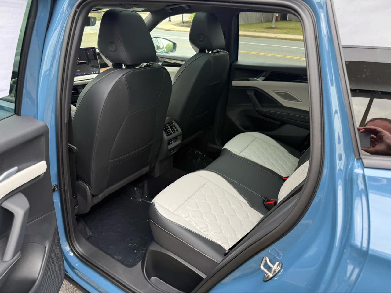 2025 Volkswagen Tiguan SEL R-Line Wellesley MA