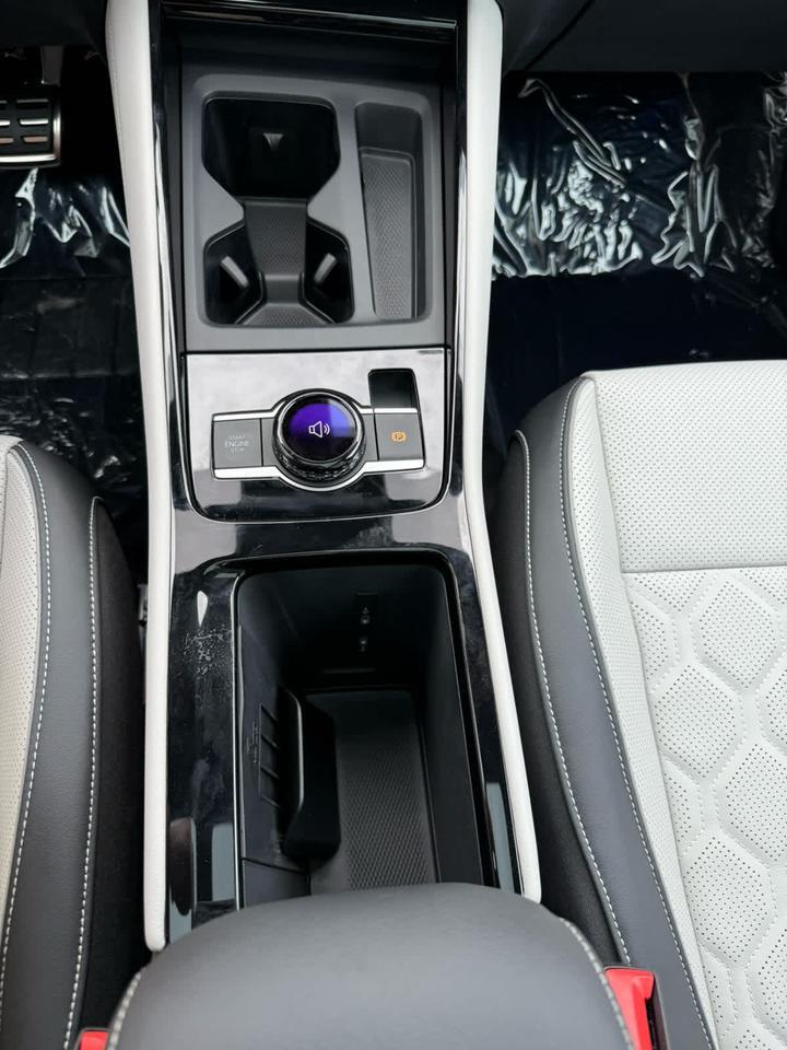 2025 Volkswagen Tiguan SEL R-Line Wellesley MA