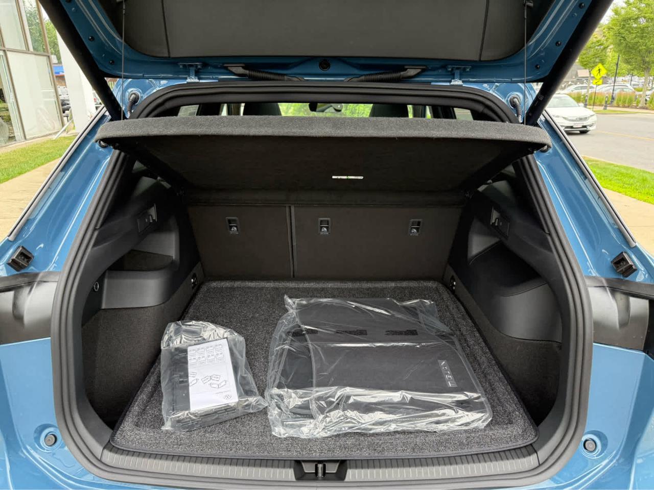 2025 Volkswagen Tiguan SEL R-Line Wellesley MA