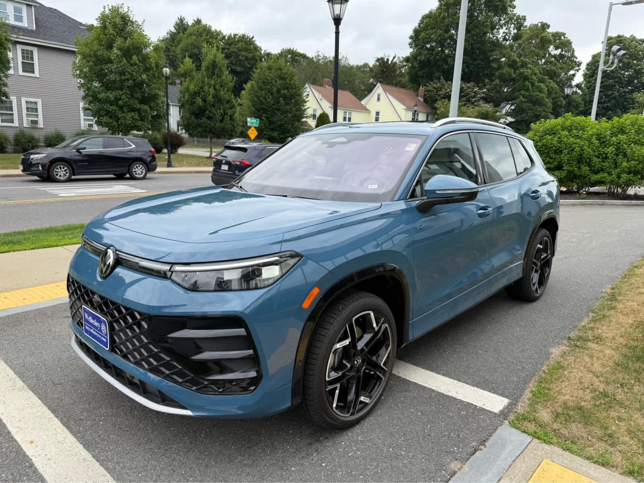 2025 Volkswagen Tiguan SEL R-Line Wellesley MA