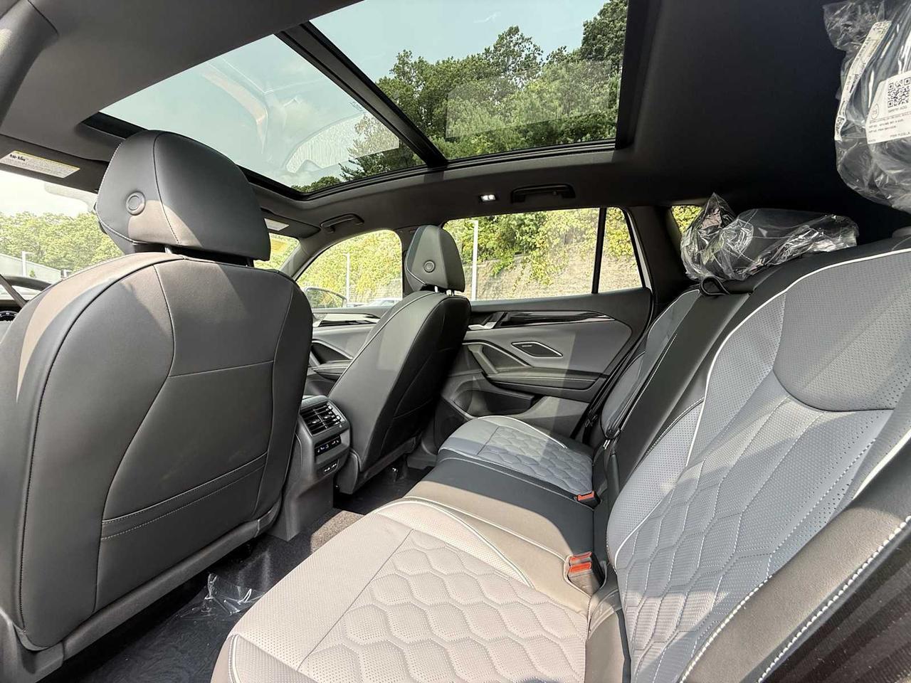 2025 Volkswagen Tiguan SEL R-Line Westborough MA