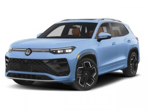 2025 Volkswagen Tiguan SEL R-Line(ARRIVING END OF JULY/EARLY AUG) Oshkosh WI
