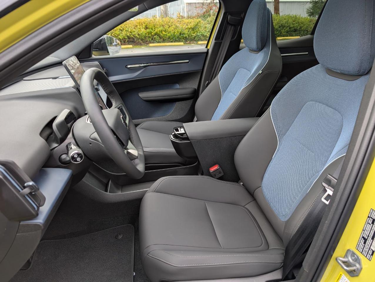 2025 Volvo EX30 Dual Motor AWD ULTRA | 422hp, HK Premium Audio, 360°/3D Camera, Pilot Assist, Heated Seats & Wheel Portland OR