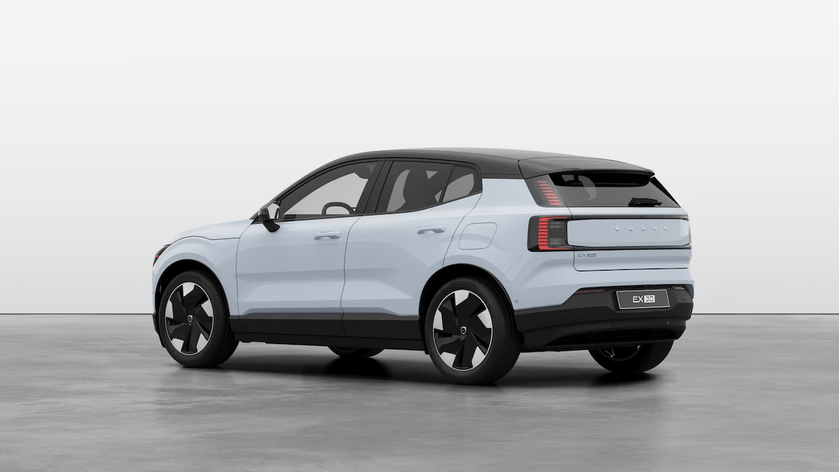 2025 Volvo EX30 Recharge Twin Motor ULTRA w/Harman Kardon, Pilot Assist, 360-3D Camera, Heated Seats & Wheel Portland OR