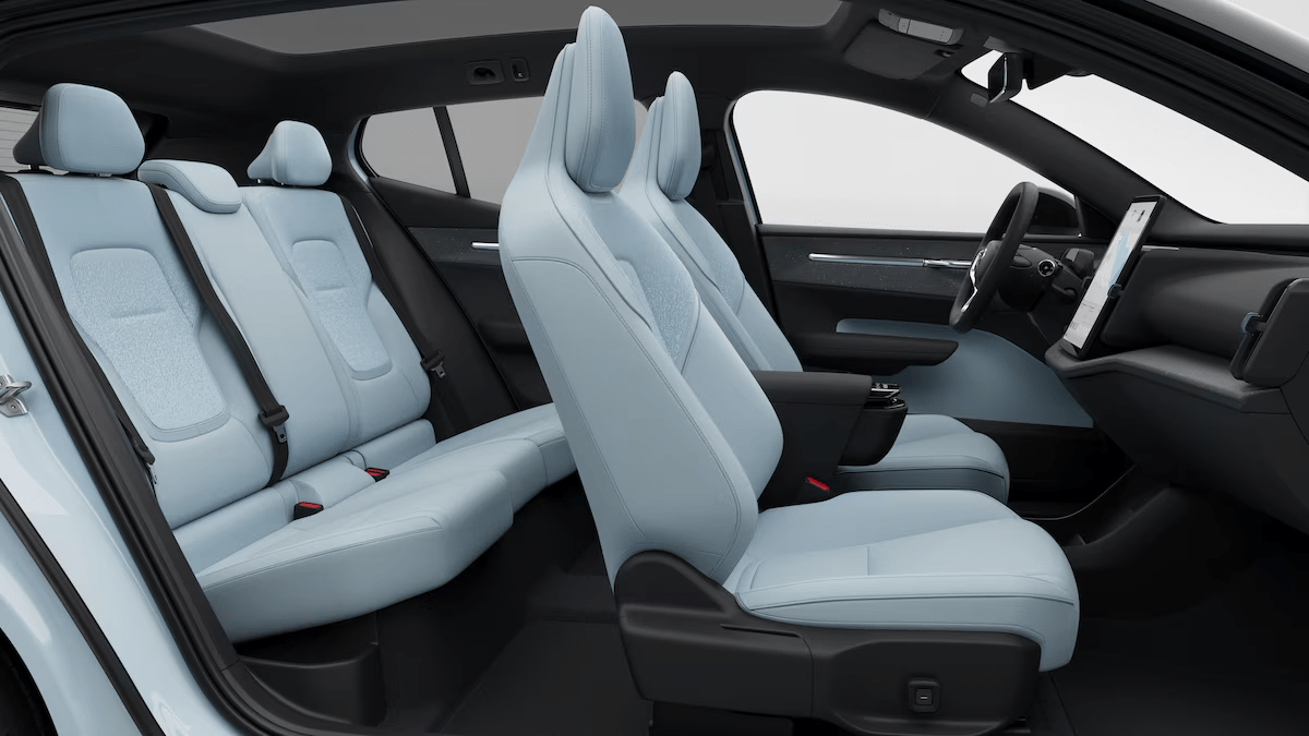 2025 Volvo EX30 Recharge Twin Motor ULTRA w/Harman Kardon, Pilot Assist, 360-3D Camera, Heated Seats & Wheel Portland OR