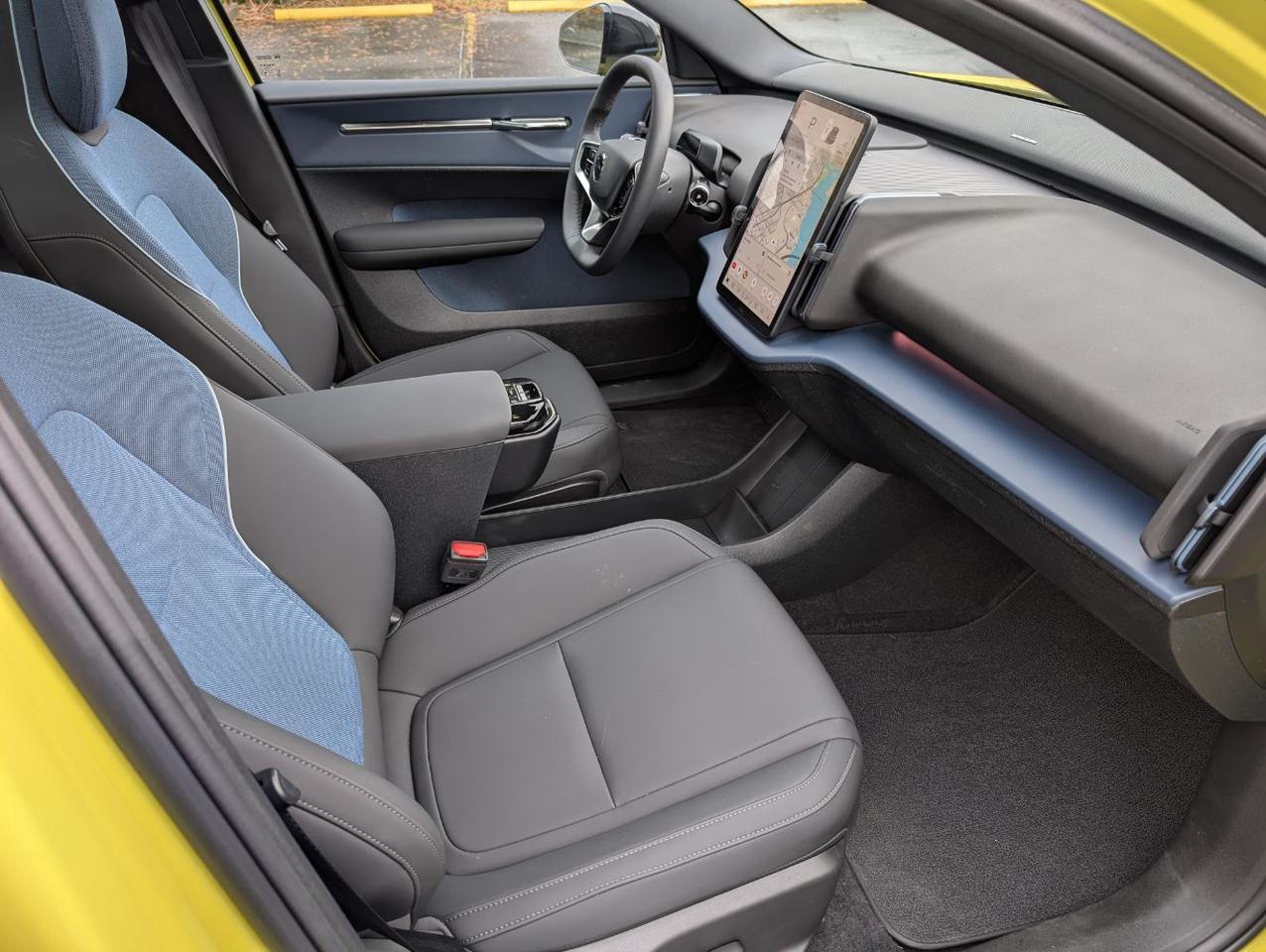 2025 Volvo EX30 Twin Motor AWD ULTRA Performance| 422hp, HK Premium Audio, 360 Camera, Pilot Assist & Heated Wheel Portland OR