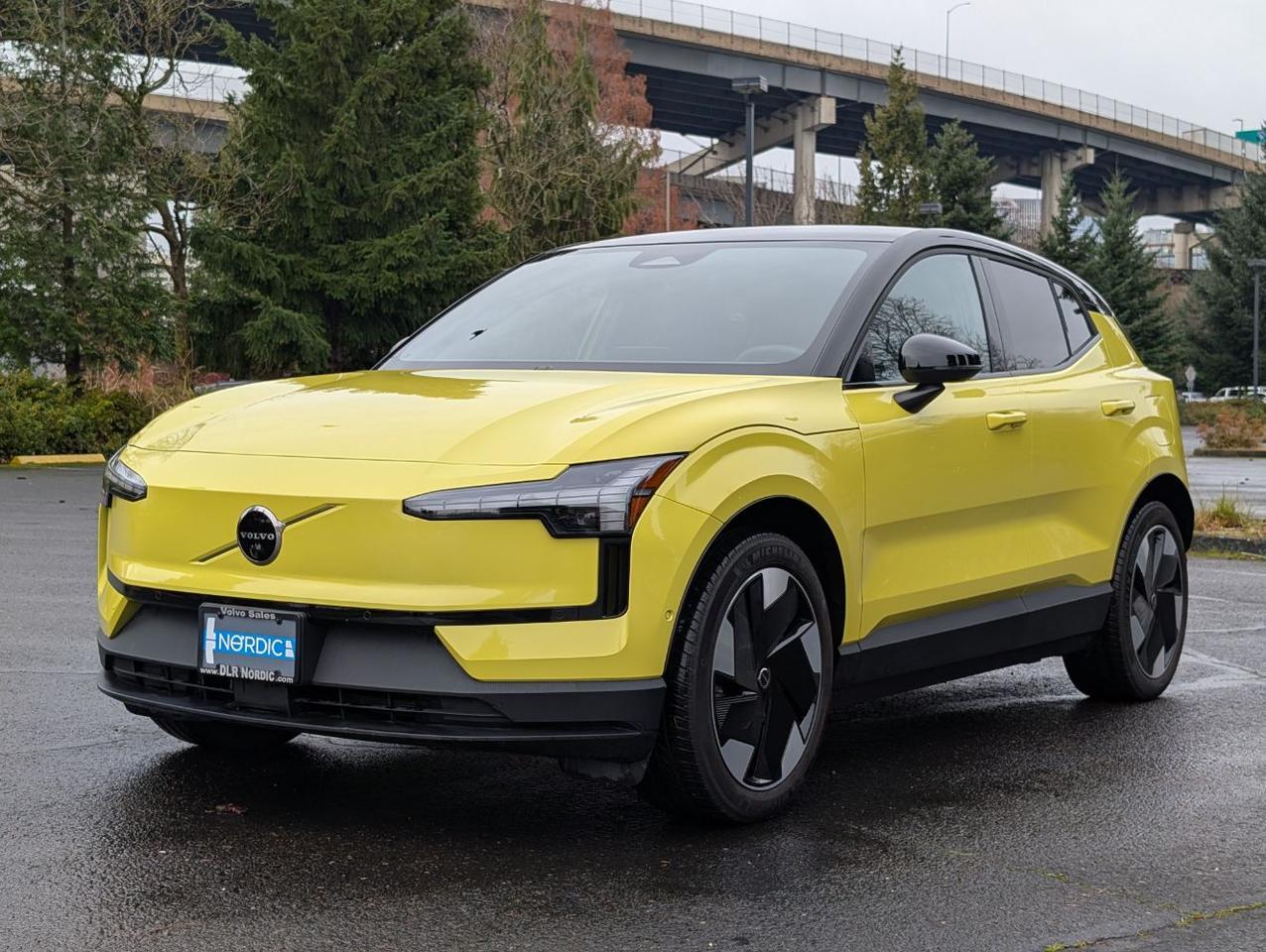 2025 Volvo EX30 Twin Motor AWD ULTRA Performance| 422hp, HK Premium Audio, 360 Camera, Pilot Assist & Heated Wheel Portland OR
