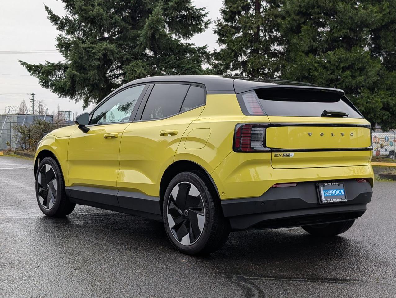 2025 Volvo EX30 Twin Motor AWD ULTRA Performance| 422hp, HK Premium Audio, 360 Camera, Pilot Assist & Heated Wheel Portland OR