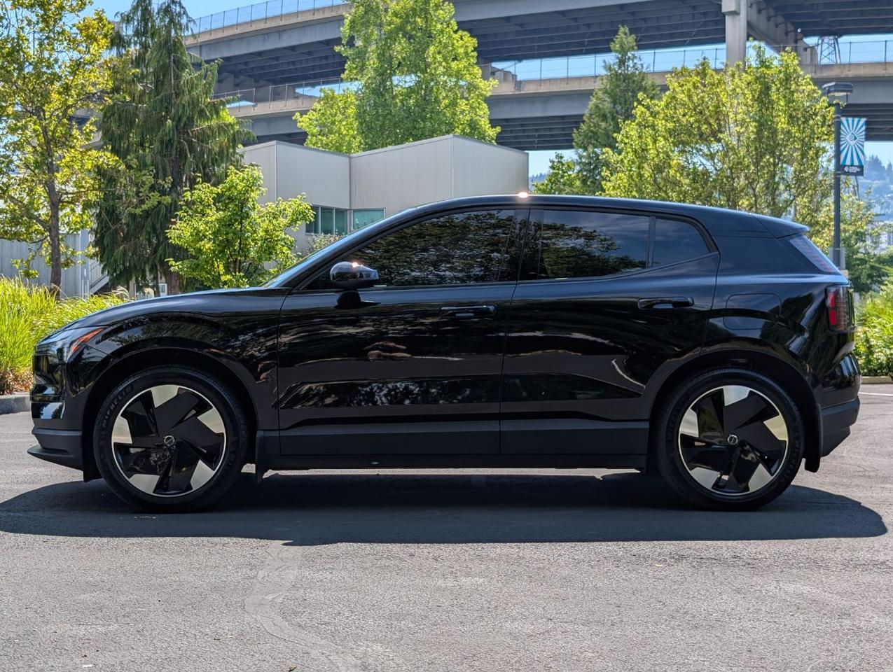 2025 Volvo EX30 Twin Motor Performance PLUS | 422hp, HK Premium Audio, Adaptive Cruise, Heated Seats & Wheel Portland OR