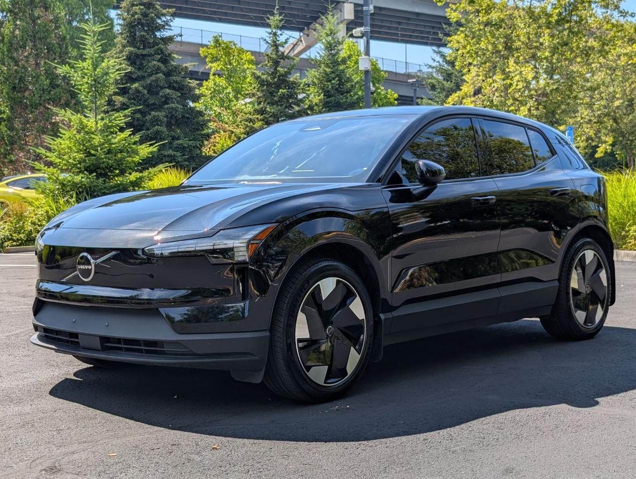 2025 Volvo EX30 Twin Motor Performance PLUS | 422hp, HK Premium Audio, Adaptive Cruise, Heated Seats & Wheel Portland OR