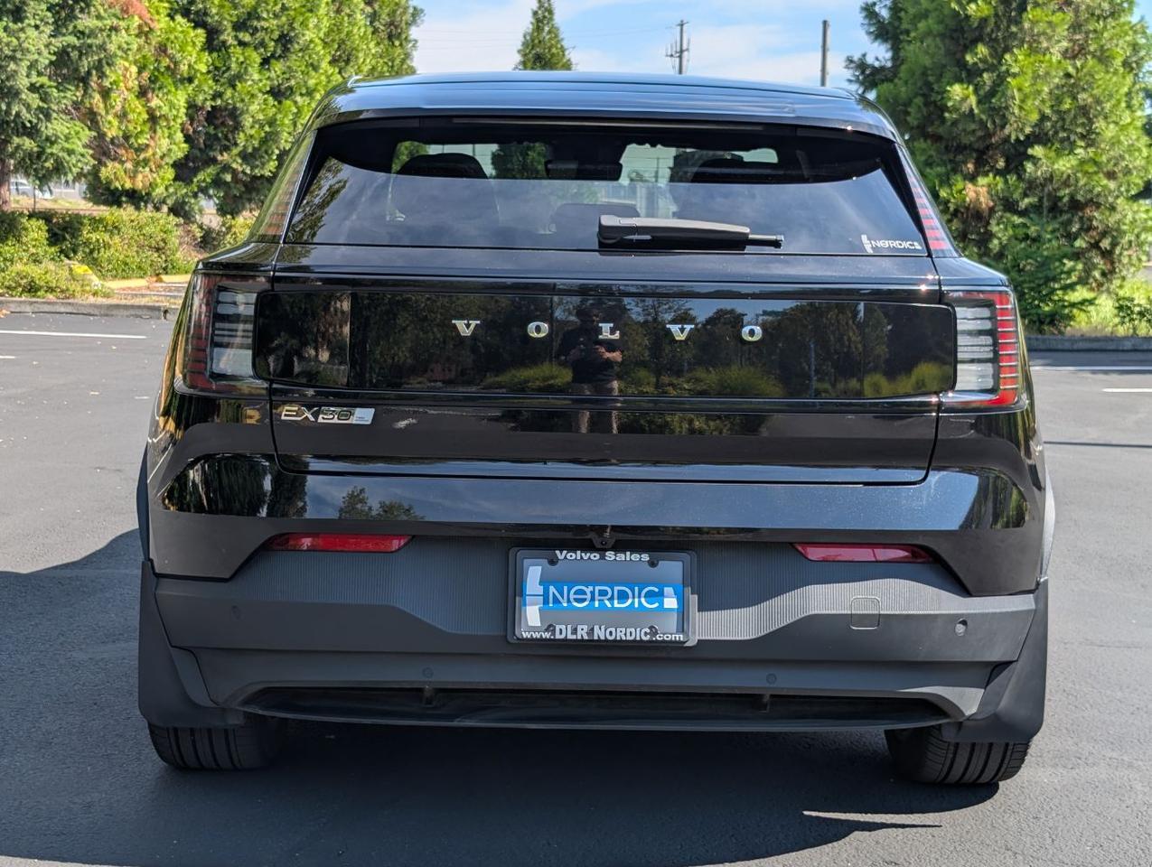 2025 Volvo EX30 Twin Motor Performance PLUS | 422hp, HK Premium Audio, Adaptive Cruise, Heated Seats & Wheel Portland OR