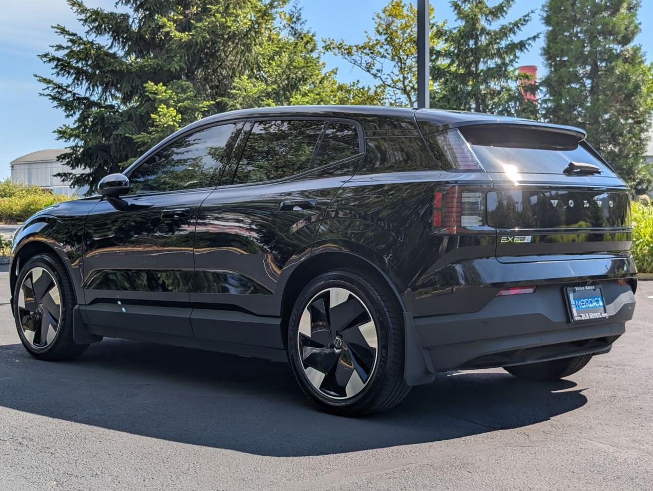 2025 Volvo EX30 Twin Motor Performance PLUS | 422hp, HK Premium Audio, Adaptive Cruise, Heated Seats & Wheel Portland OR