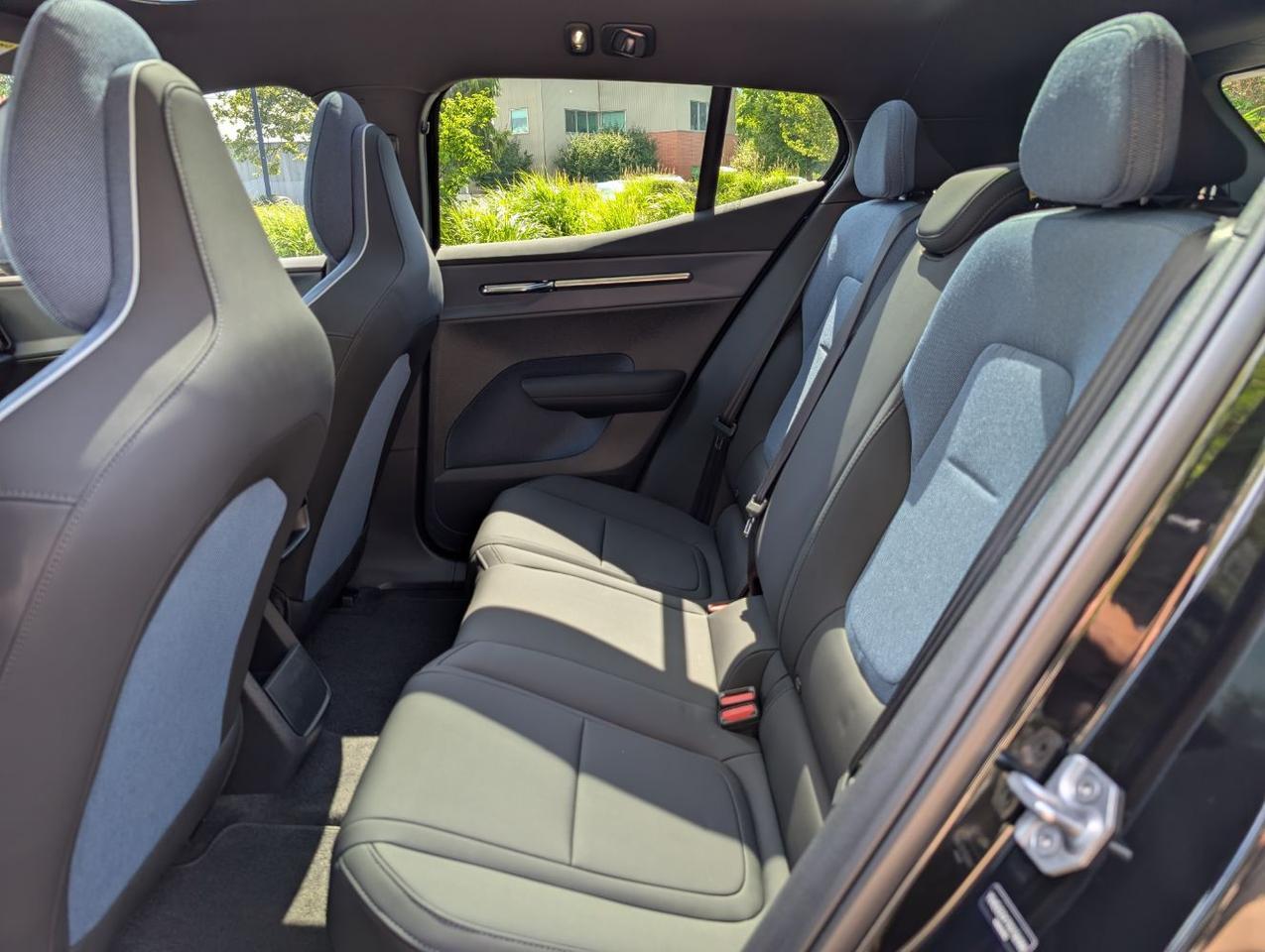 2025 Volvo EX30 Twin Motor Performance PLUS | 422hp, HK Premium Audio, Adaptive Cruise, Heated Seats & Wheel Portland OR