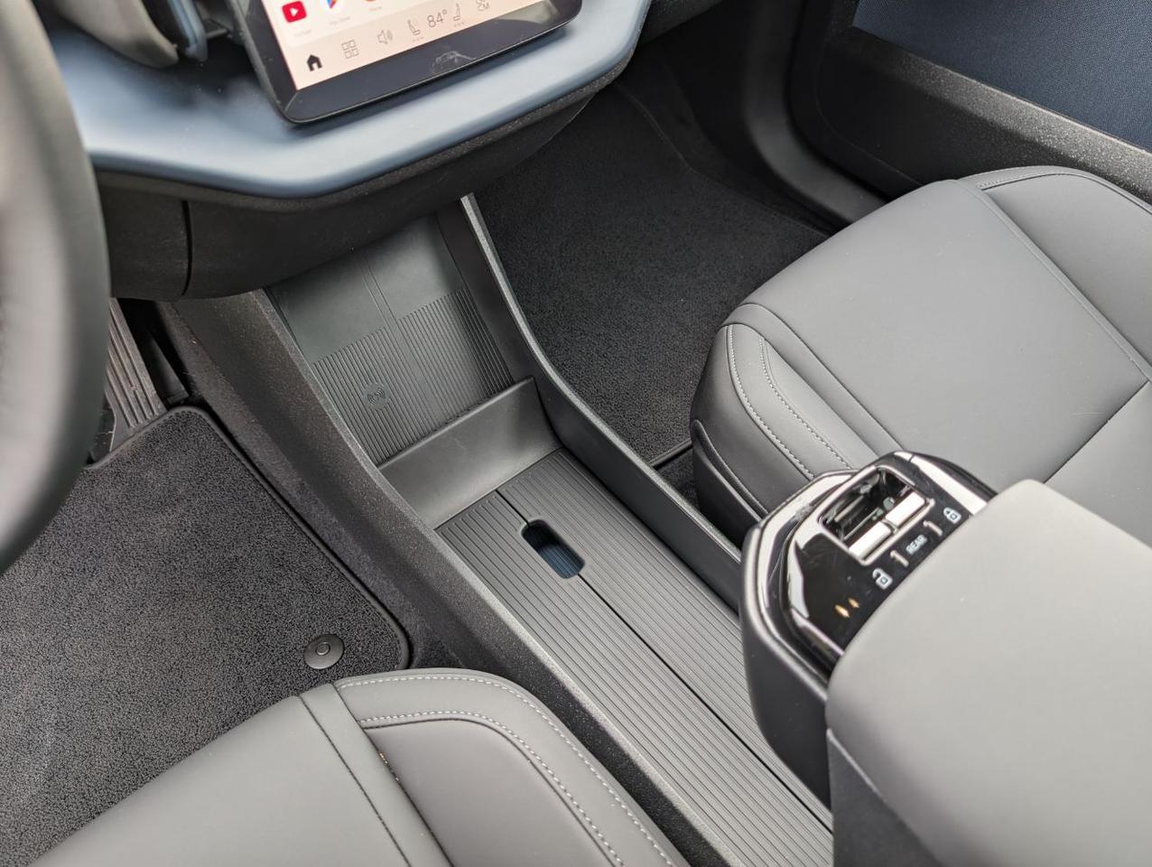 2025 Volvo EX30 Twin Motor Performance ULTRA w/Harman Kardon, Climate Package * Portland OR