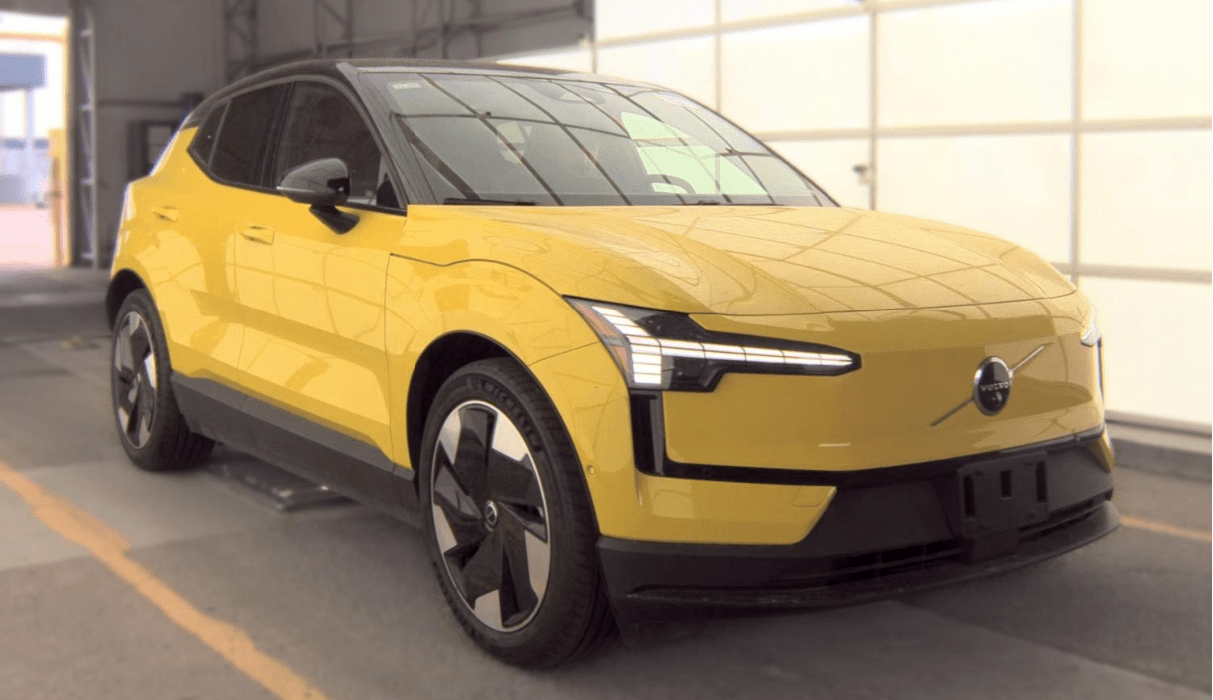 2025 Volvo EX30 Twin Motor Performance Ultra