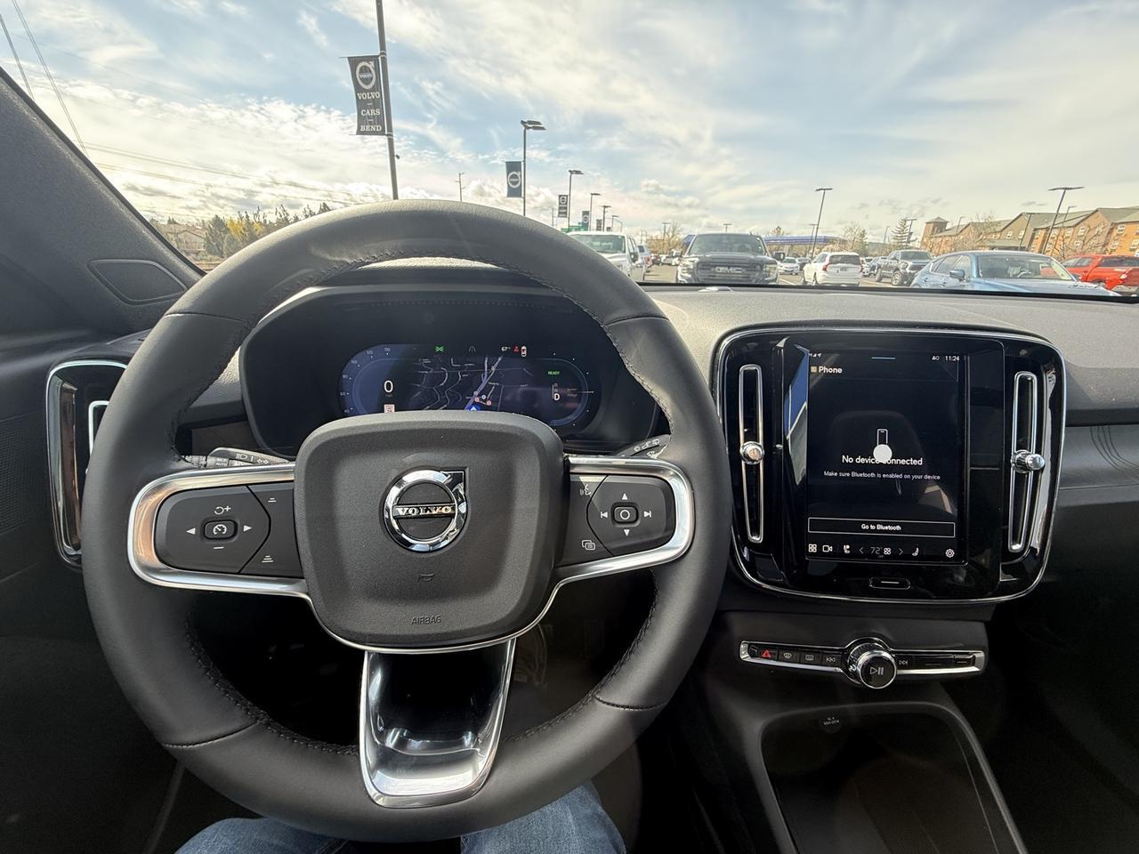 2025 Volvo EX40 Bend OR