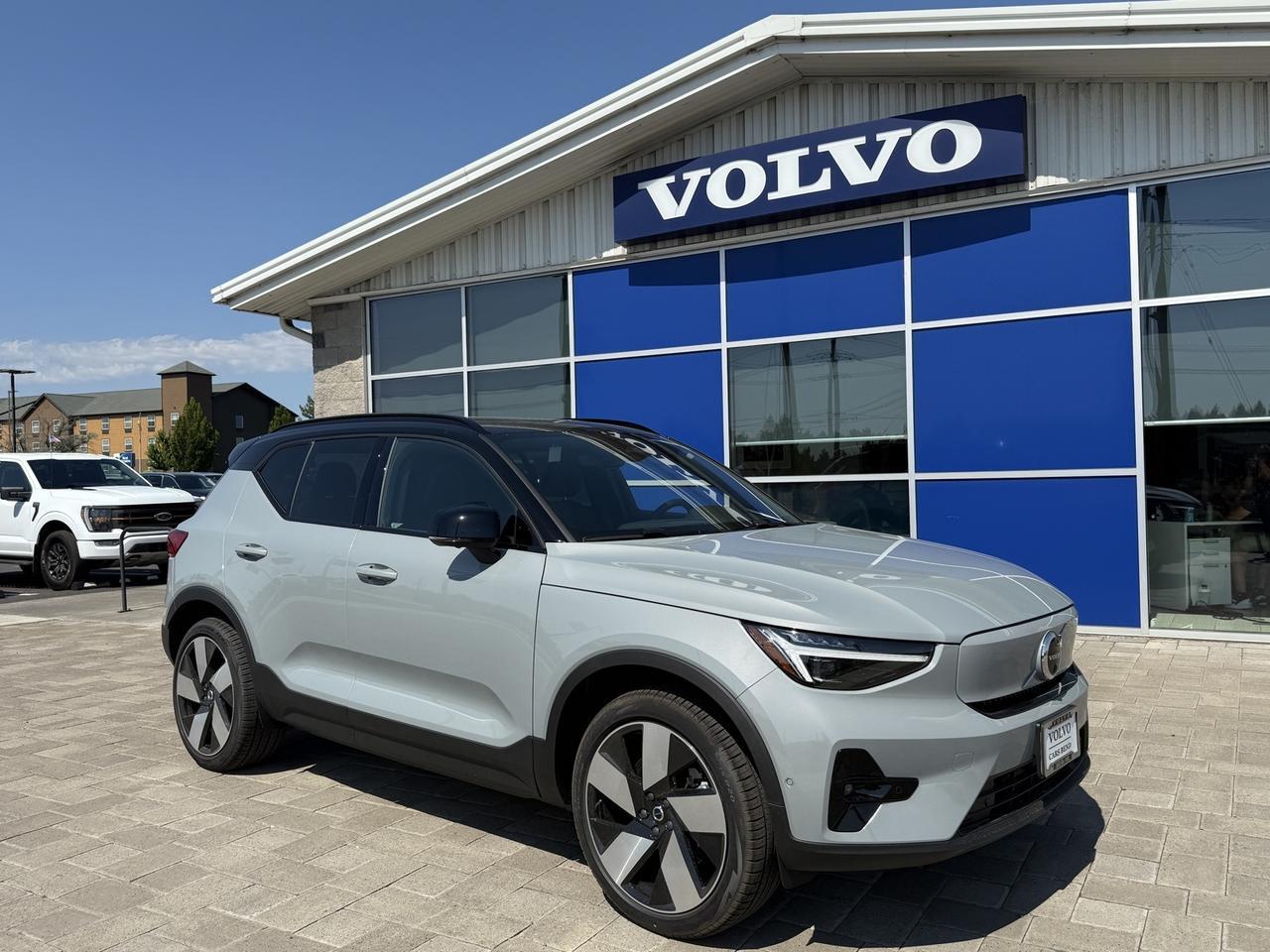 2025 Volvo EX40 Bend OR
