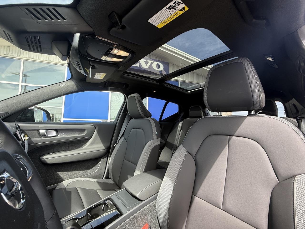 2025 Volvo EX40 Bend OR