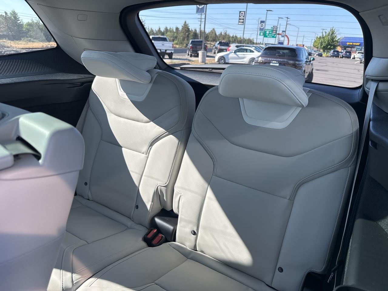 2025 Volvo EX90 Bend OR