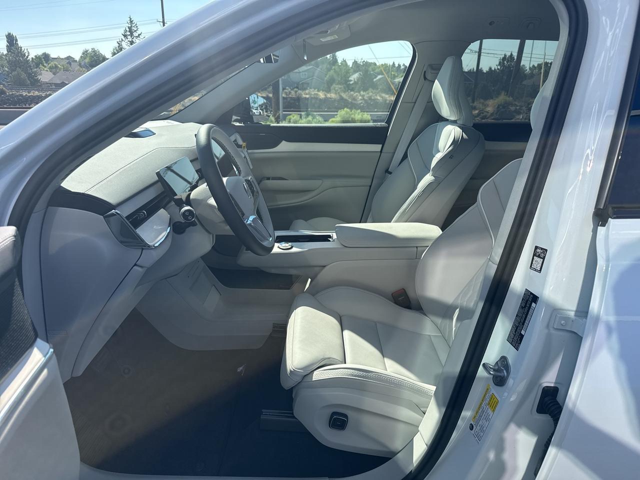 2025 Volvo EX90 Bend OR
