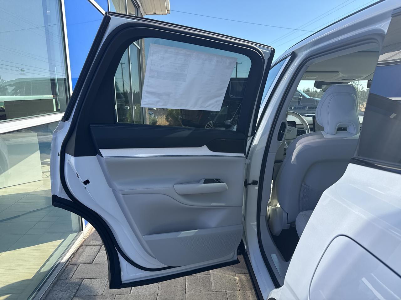 2025 Volvo EX90 Bend OR