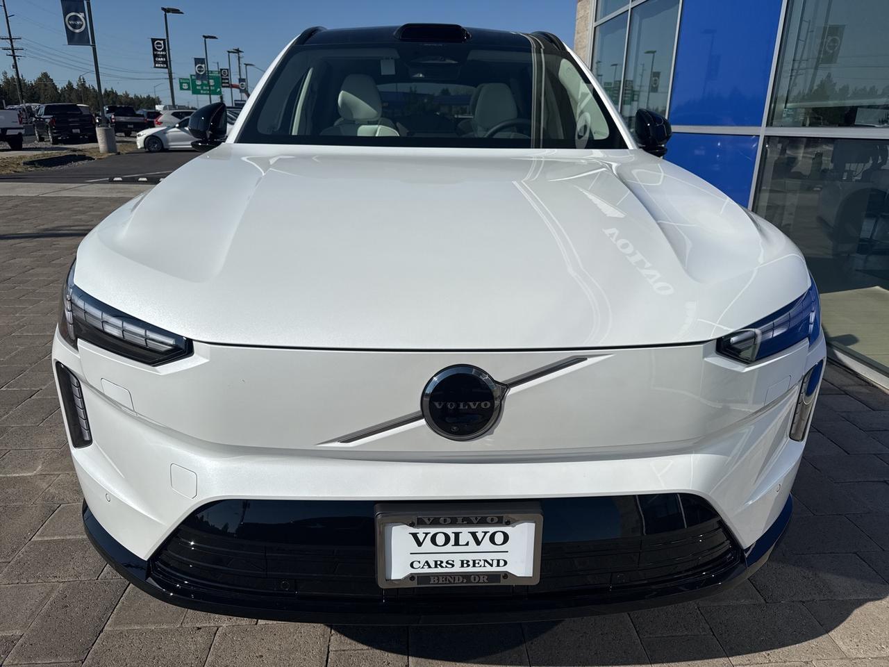 2025 Volvo EX90 Bend OR