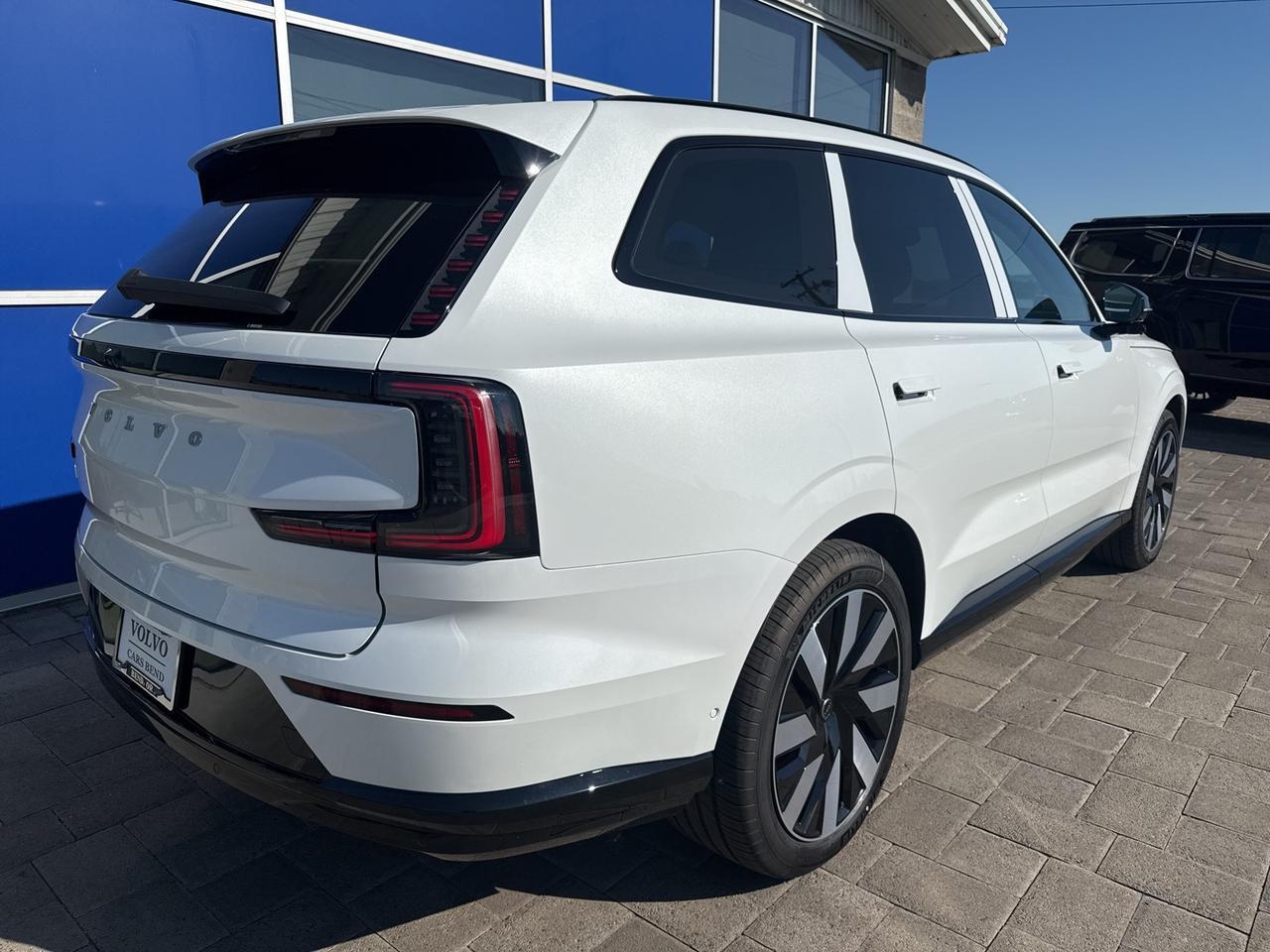 2025 Volvo EX90 Bend OR