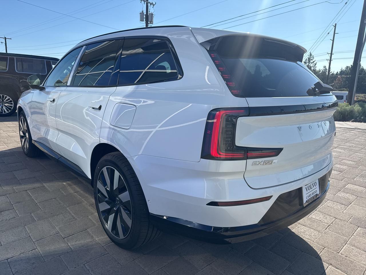 2025 Volvo EX90 Bend OR