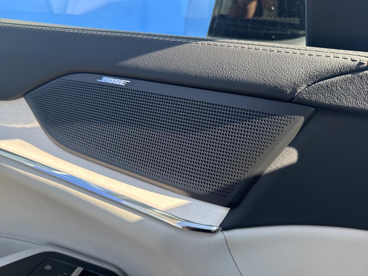 2025 Volvo EX90 Bend OR