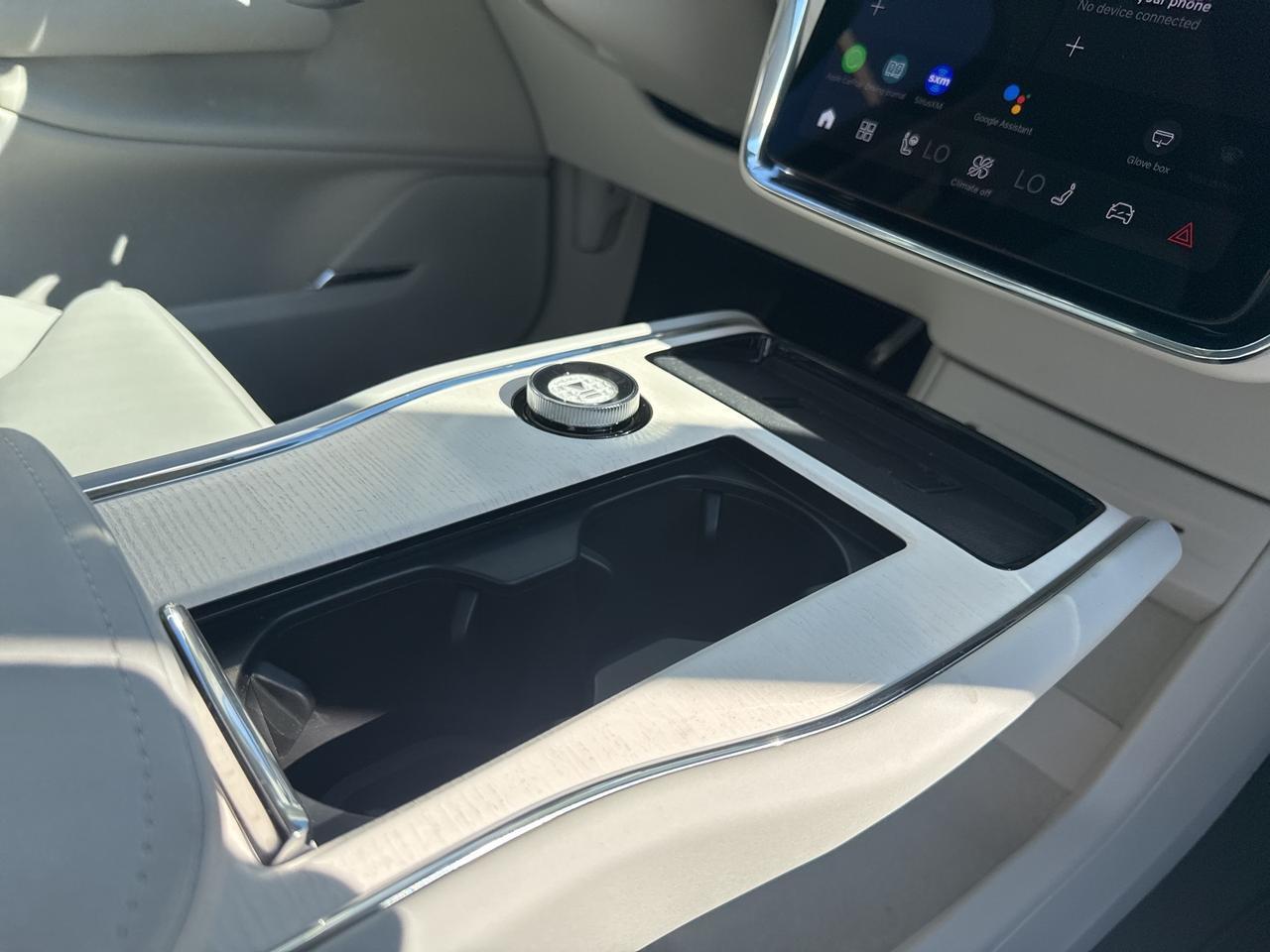 2025 Volvo EX90 Bend OR