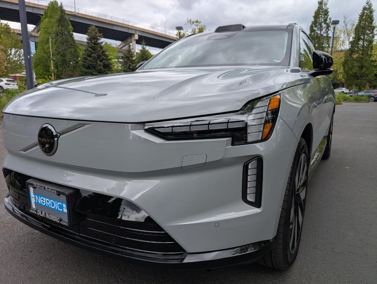 2025 Volvo EX90 Twin Motor AWD ULTRA | 402hp, 310mi EV Range, Bose Premium Audio, Tow Package, Climate Comfort Seats Portland OR