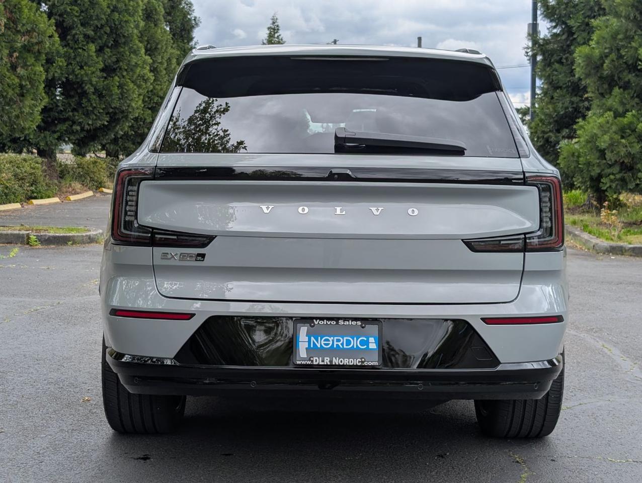 2025 Volvo EX90 Twin Motor AWD ULTRA | 402hp, 310mi EV Range, Bose Premium Audio, Tow Package, Climate Comfort Seats Portland OR