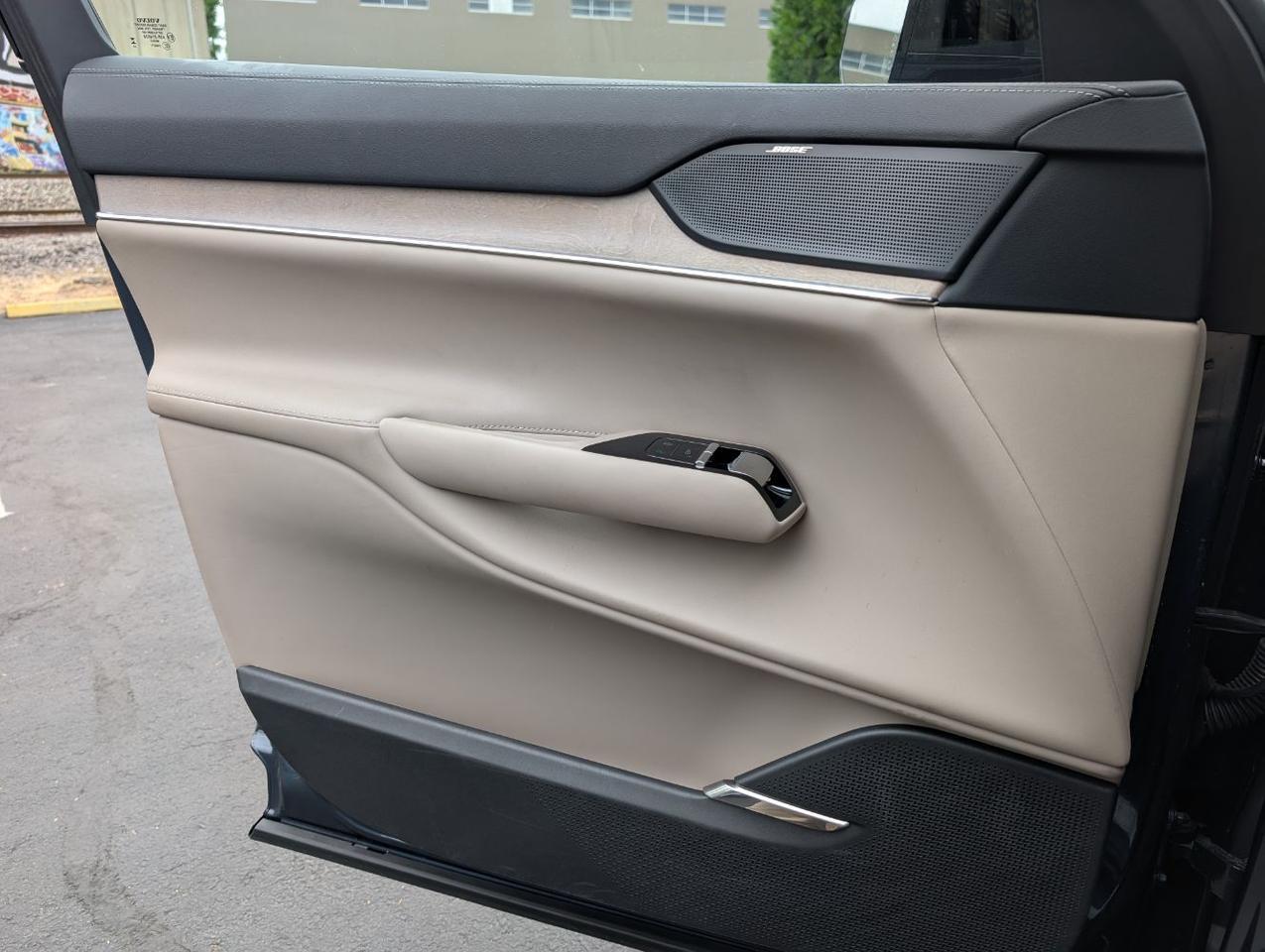2025 Volvo EX90 Twin Motor PLUS | 402hp, 308mi EV, Bose Audio, 6-Pass, Pilot Assist, Head Up Display & Tow Hitch Portland OR