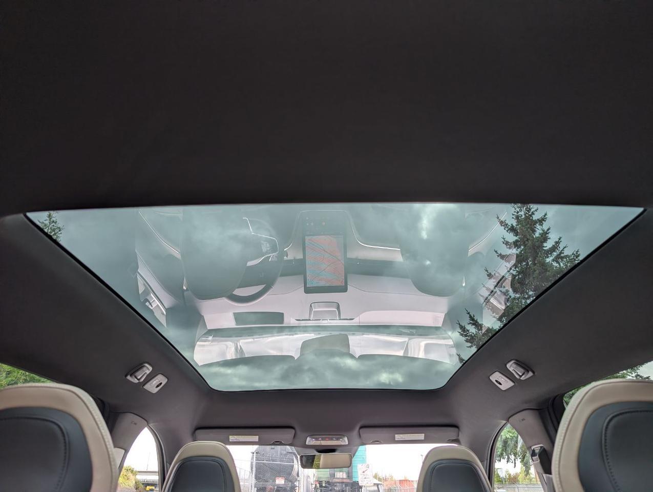 2025 Volvo EX90 Twin Motor PLUS | 402hp, 308mi EV, Bose Audio, 6-Pass, Pilot Assist, Head Up Display & Tow Hitch Portland OR