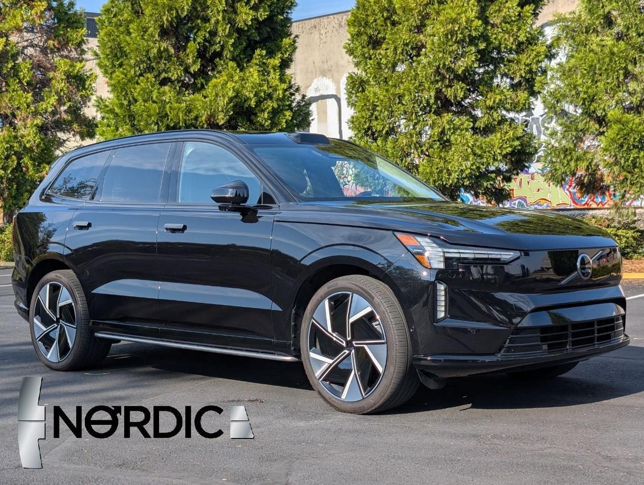 2025 Volvo EX90 Twin Motor Performance ULTRA | 310mi EV, 510hp, Bowers & Wilkins, Ventilated Nordico & Tow Hitch