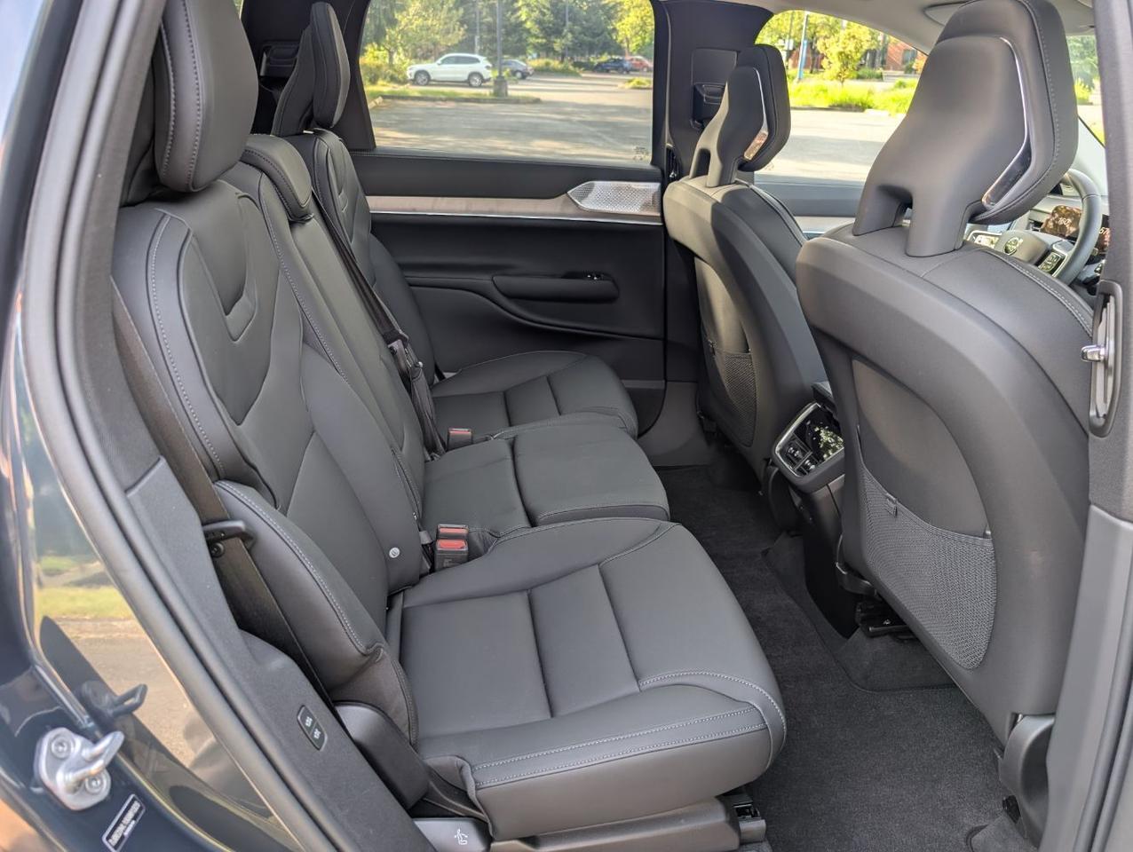 2025 Volvo EX90 Twin Motor Performance ULTRA | 510hp, 296mi EV Range, Bowers & Wilkins, 4 Heated Seats & Wheel Portland OR