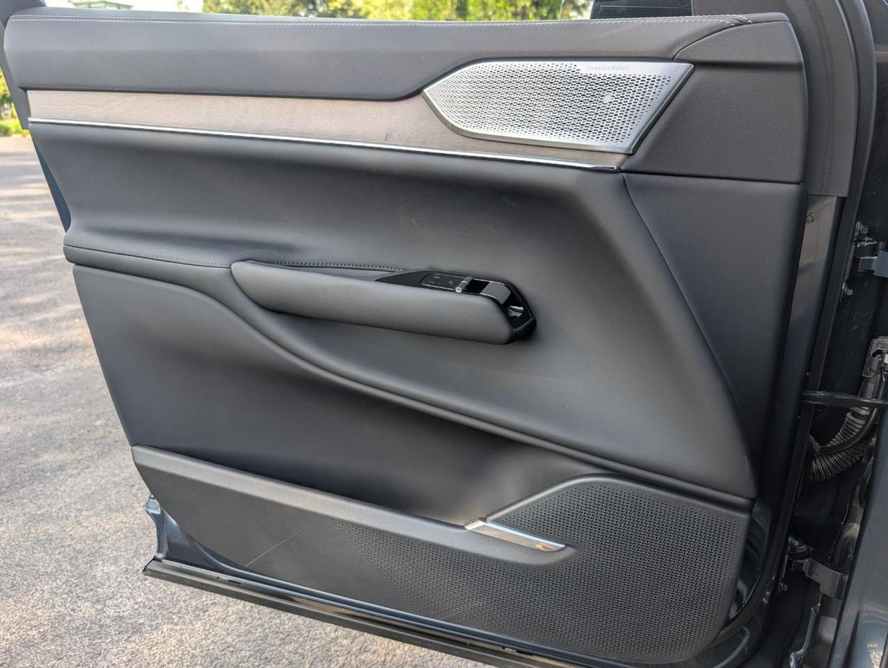2025 Volvo EX90 Twin Motor Performance ULTRA | 510hp, 296mi EV Range, Bowers & Wilkins, 4 Heated Seats & Wheel Portland OR