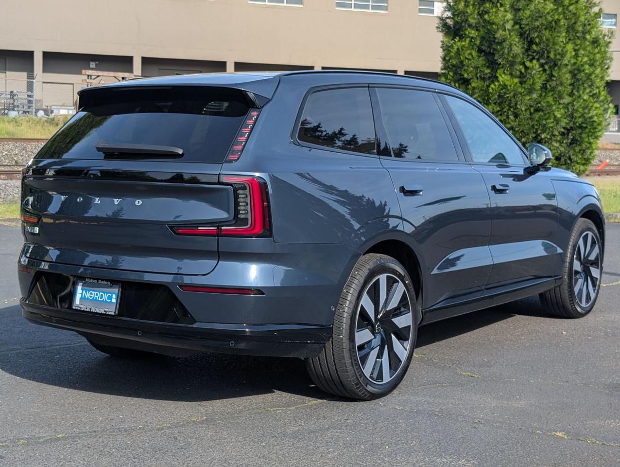 2025 Volvo EX90 Twin Motor Performance ULTRA | 510hp, 296mi EV Range, Bowers & Wilkins, 4 Heated Seats & Wheel Portland OR