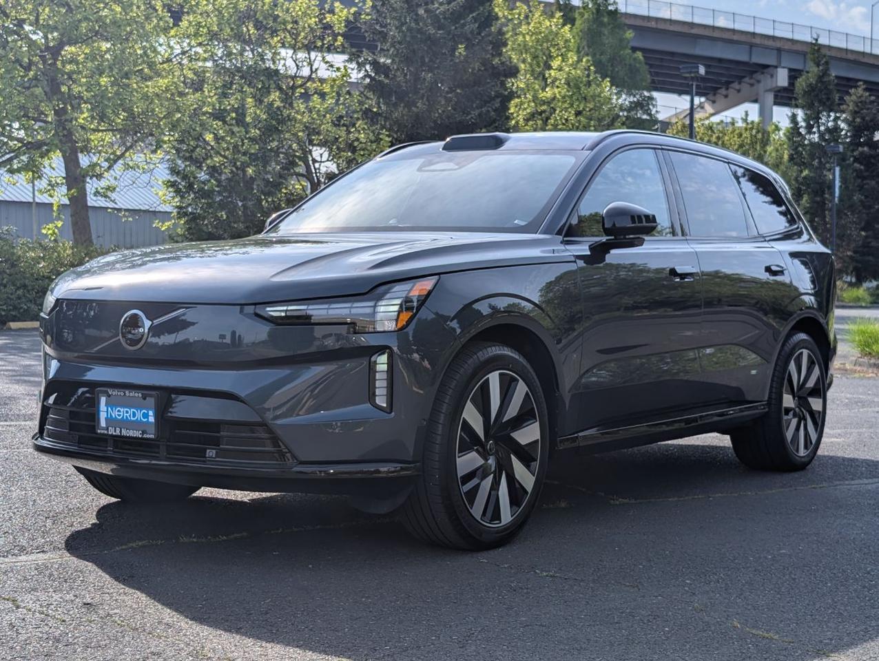 2025 Volvo EX90 Twin Motor Performance ULTRA | 510hp, 296mi EV Range, Bowers & Wilkins, 4 Heated Seats & Wheel Portland OR
