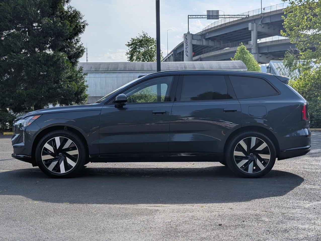 2025 Volvo EX90 Twin Motor Performance ULTRA | 510hp, 296mi EV Range, Bowers & Wilkins, 4 Heated Seats & Wheel Portland OR