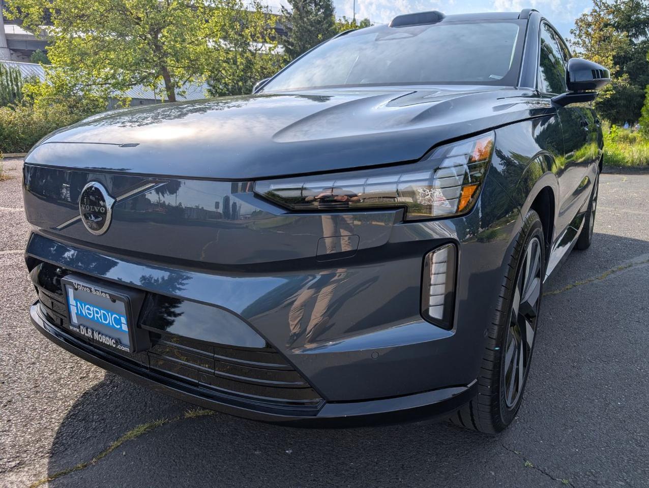2025 Volvo EX90 Twin Motor Performance ULTRA | 510hp, 296mi EV Range, Bowers & Wilkins, 4 Heated Seats & Wheel Portland OR