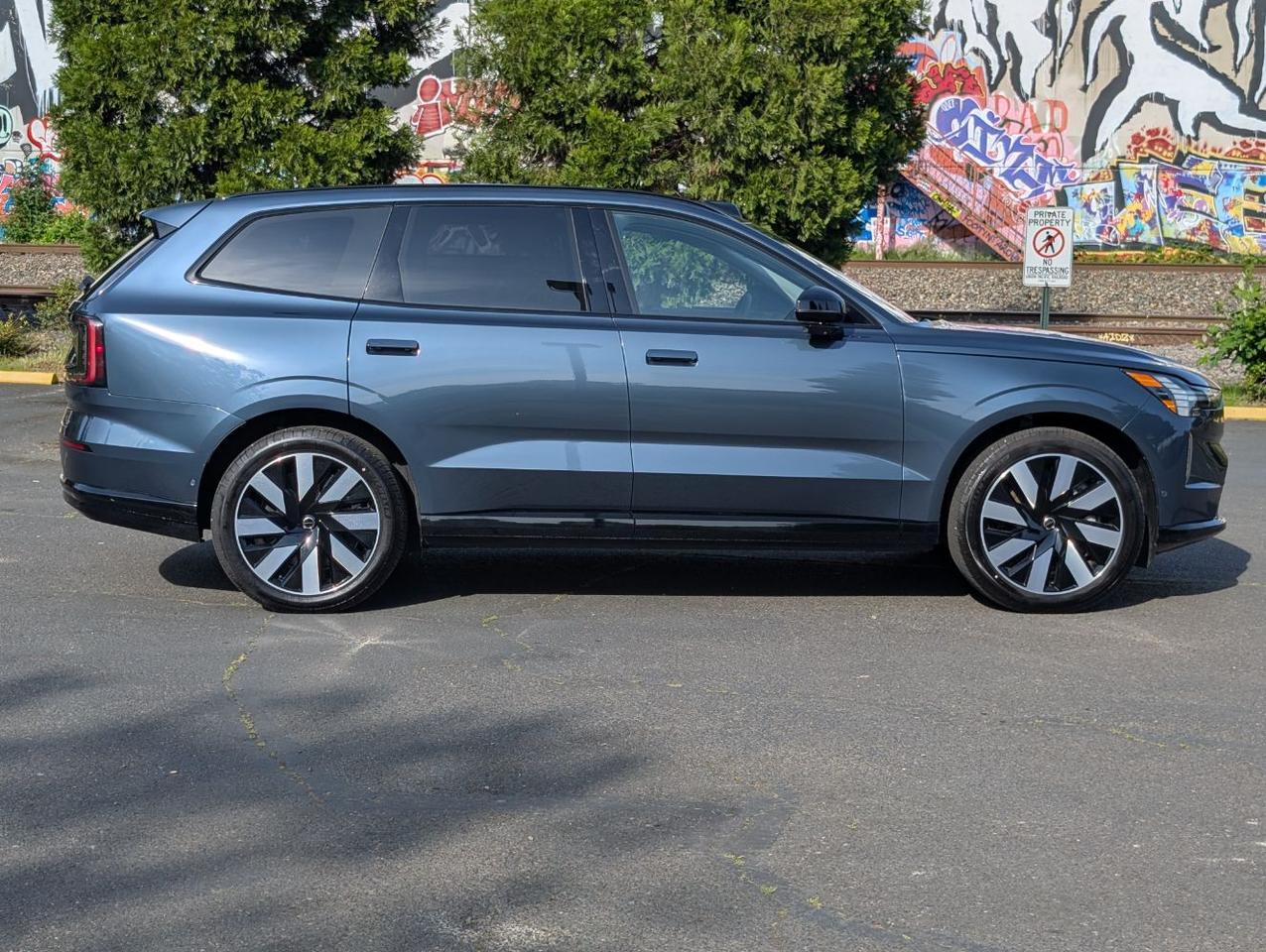 2025 Volvo EX90 Twin Motor Performance ULTRA | 510hp, 296mi EV Range, Bowers & Wilkins, 4 Heated Seats & Wheel Portland OR