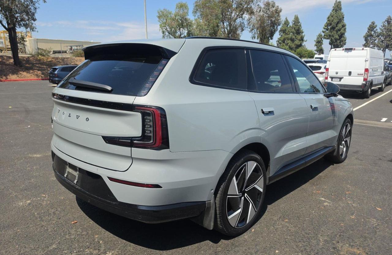 2025 Volvo EX90 Twin Motor Performance ULTRA | 510hp, Bowers &amp; Wilkins, 6-Pass * Portland OR