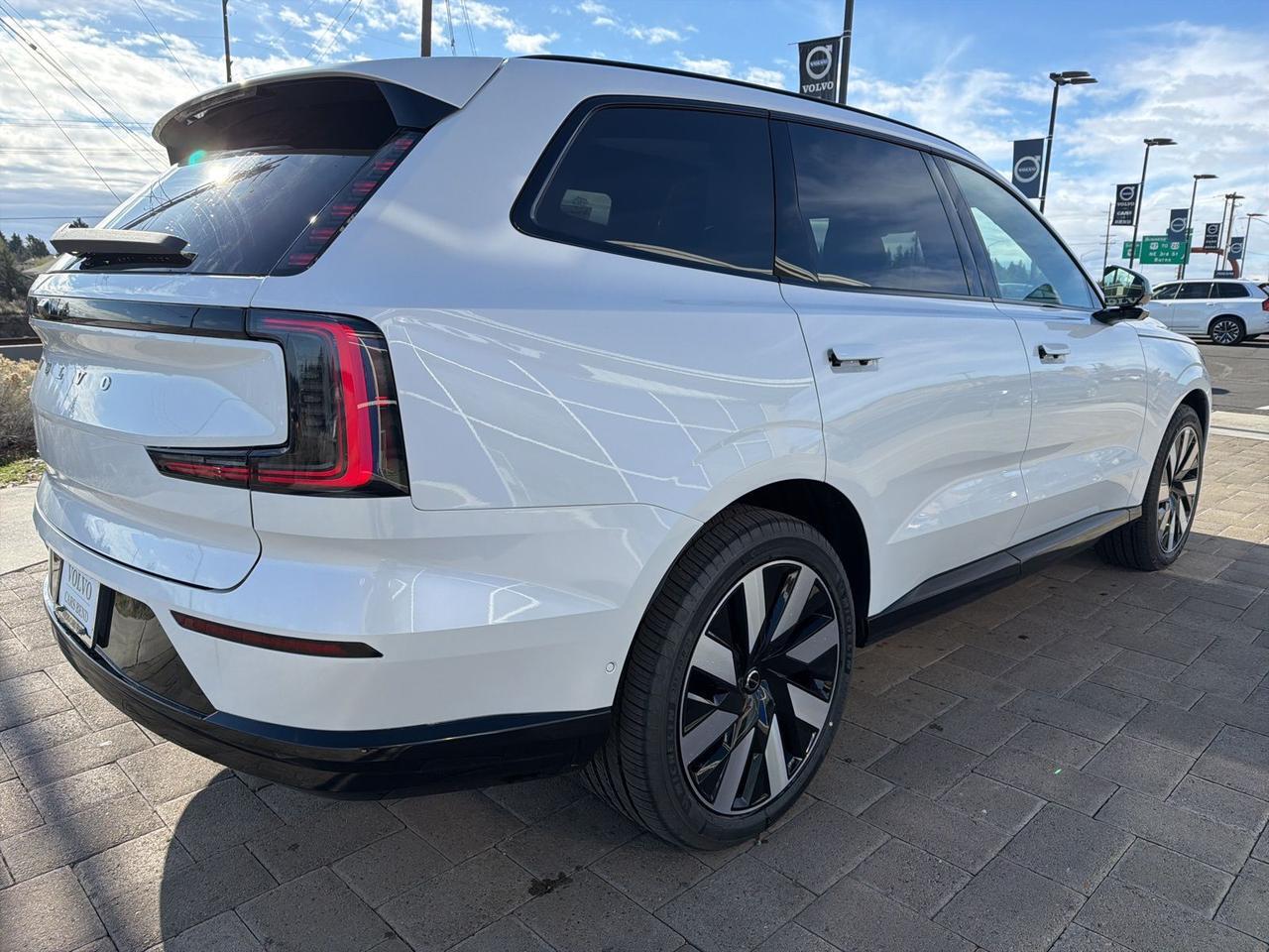 2025 Volvo EX90 Twin Motor Performance Ultra Bend OR