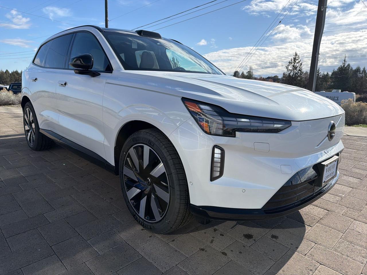 2025 Volvo EX90 Twin Motor Performance Ultra