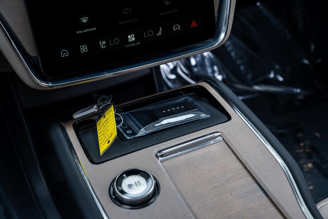 2025 Volvo EX90 Twin Motor Plus 6-Seater Pilot Assist Head Up Display Portland OR