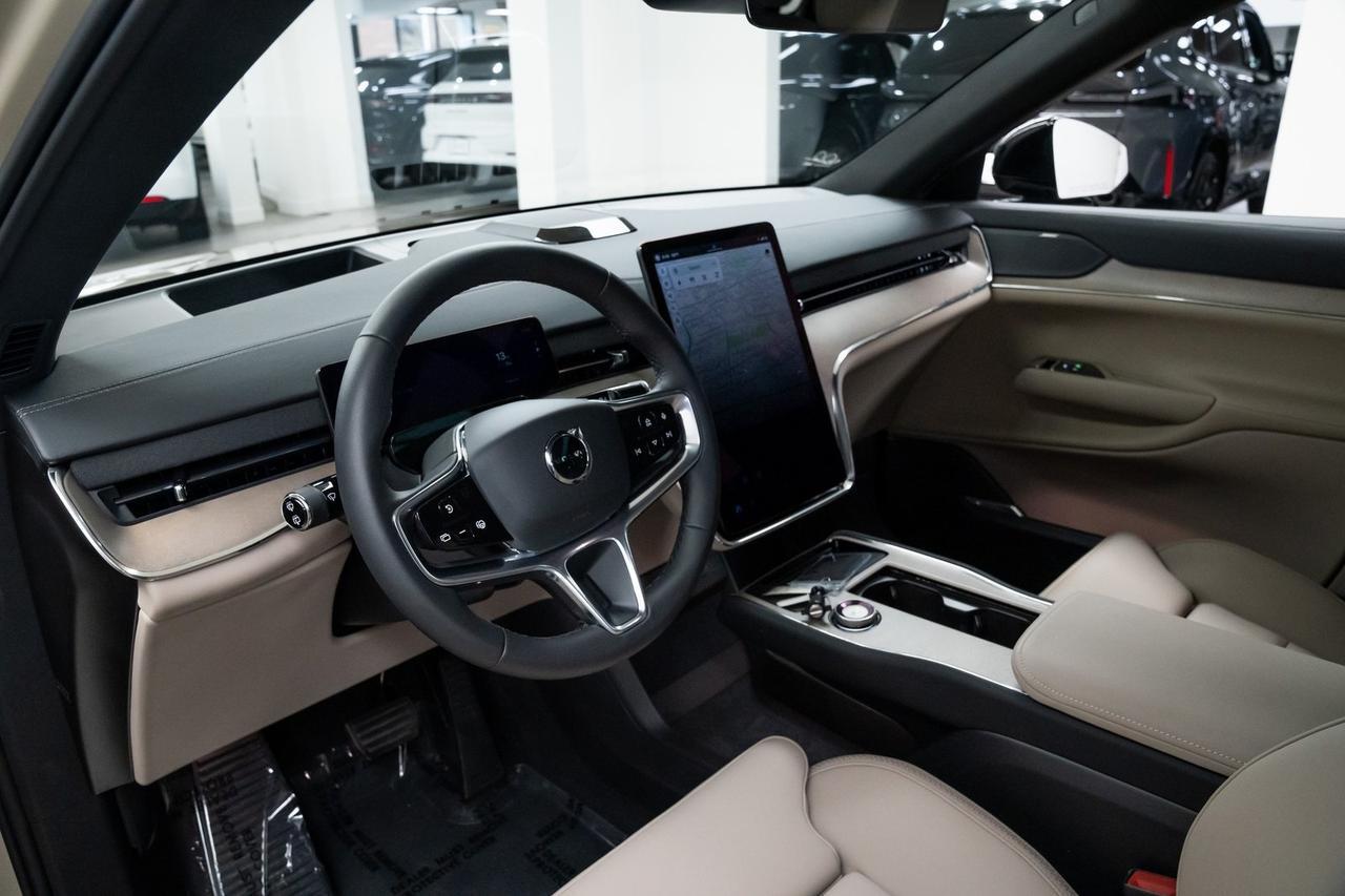 2025 Volvo EX90 Twin Motor Plus 7-Seater Head-Up Display Surround View Camera Portland OR