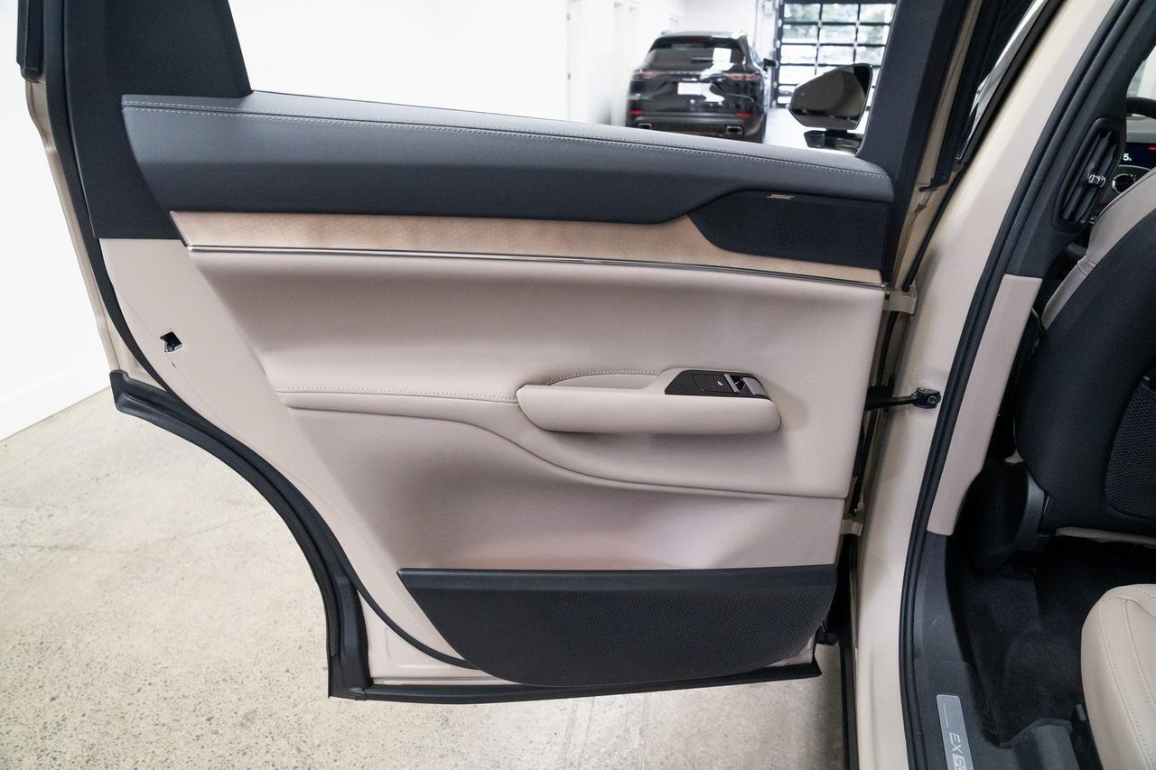 2025 Volvo EX90 Twin Motor Plus 7-Seater Head-Up Display Surround View Camera Portland OR